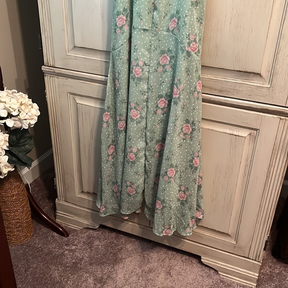 Floral Green Maxi Dress - Picture 10 of 16